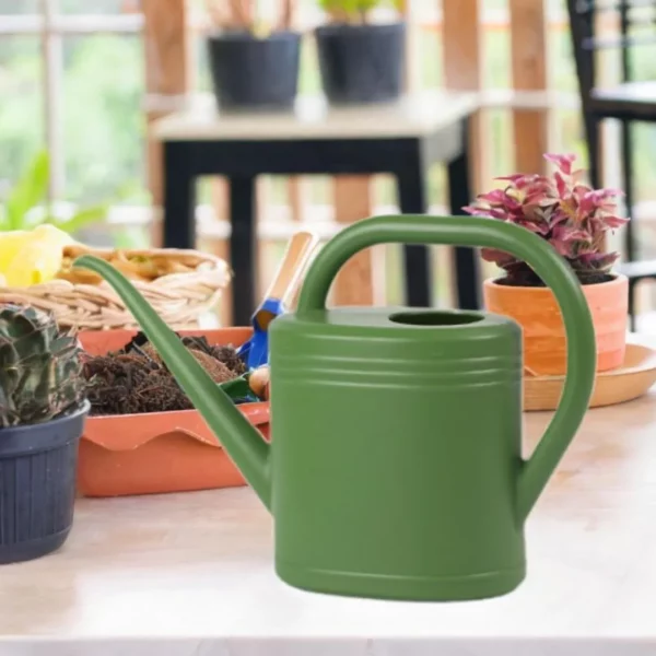 Arrosoir en plastique à long bec – Image 2