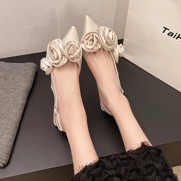 Sandales mariage femme à talon moyen – bout pointu, volants floraux, confortables