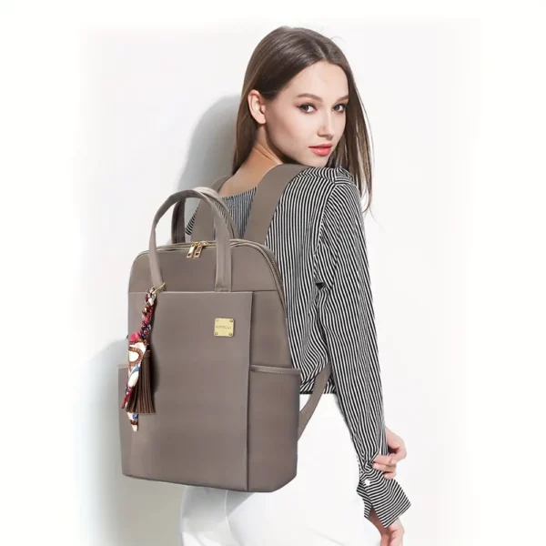 Sac à dos ordinateur femme en nylon imperméable – style léger et professionnel