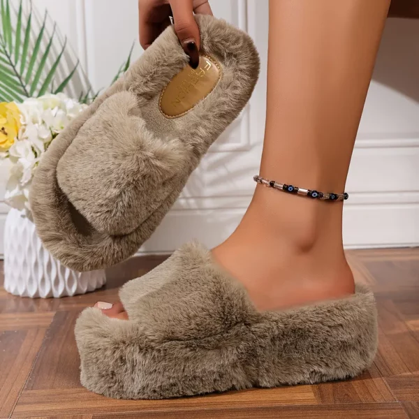Chaussons femme en fausse fourrure douce – semelle épaisse confort intérieur