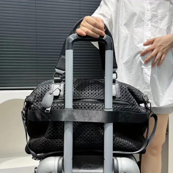 Sac week-end femme en nylon imperméable – fourre-tout de voyage élégant