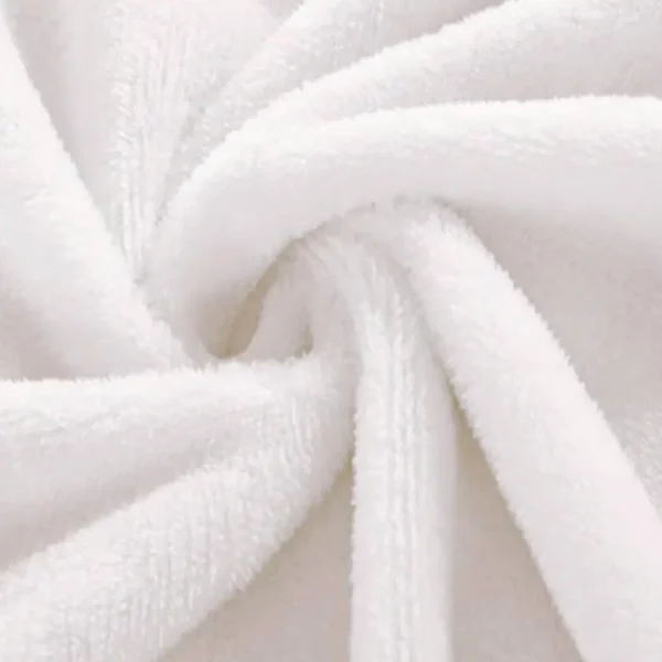 Plaid de Noël en flanelle douce – motifs pain d’épice et déco festive