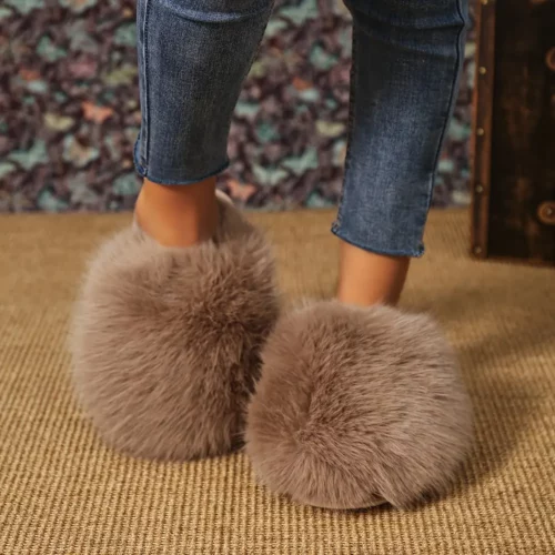 Chaussons femme en fausse fourrure douce – confort intérieur élégant