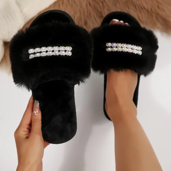 Chaussons femme en fourrure synthétique douce – confort hiver à enfiler antidérapants
