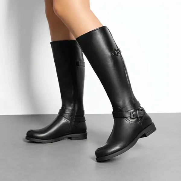 Bottes cavalières femme en cuir style western avec talon plat et boucle rétro
