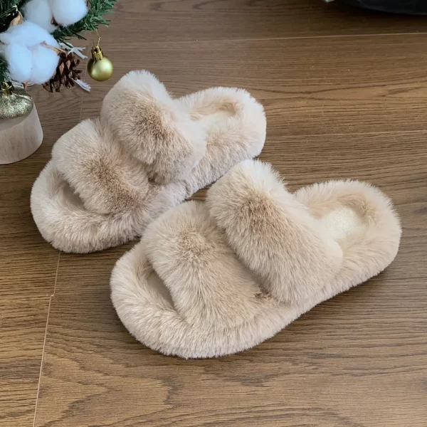 Chaussons femme en velours côtelé avec doublure fourrée et semelle antidérapante