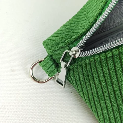 Sac banane femme en velours côtelé – style minimaliste et chic