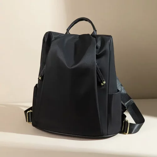 Sac à dos femme en nylon léger – design élégant et durable pour ville et voyage