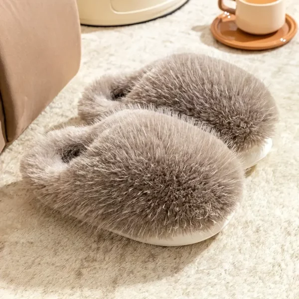 Chaussons femme en fausse fourrure douce – semelle antidérapante, confort hiver