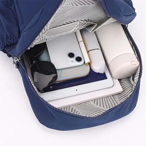 Sac à dos femme léger et chic – design urbain pratique pour usage quotidien