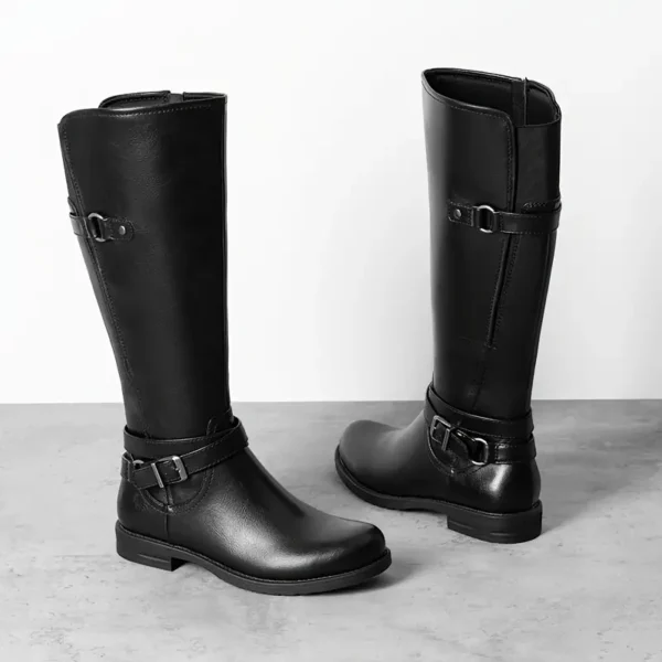 Bottes cavalières femme en cuir style western avec talon plat et boucle rétro