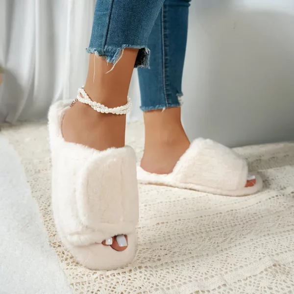 Chaussons femme en fausse fourrure douce – intérieur molletonné et semelle antidérapante