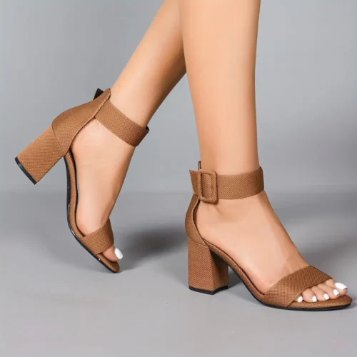 Sandales femme à petit talon confortable – bride réglable et bout ouvert