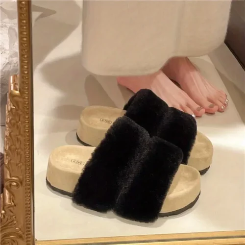 Chaussons femme en fausse fourrure doux et antidérapants pour intérieur cosy