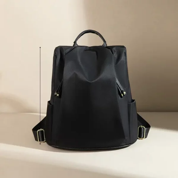 Sac à dos femme en nylon léger – design élégant et durable pour ville et voyage