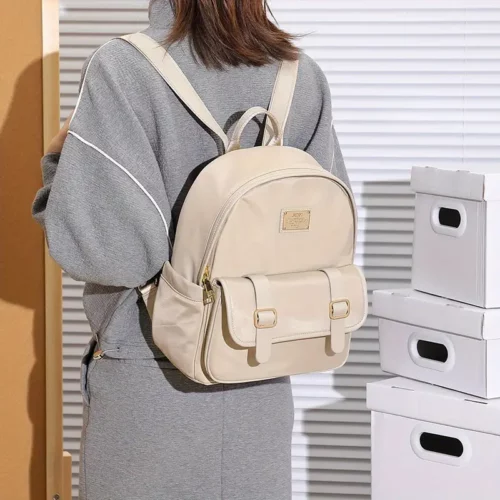 Sac à dos femme Oxford léger et résistant – design urbain élégant 2025