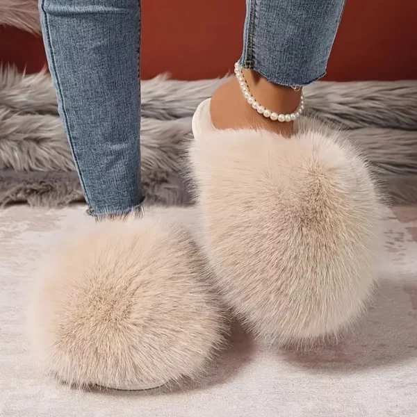 Pantoufles femme en fausse fourrure – chaussons confort douillets intérieur