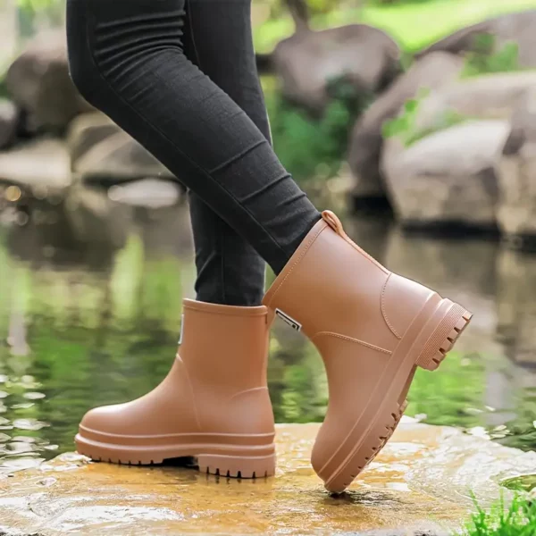 Bottes de pluie femme en caoutchouc mat avec doublure douce et semelle confort