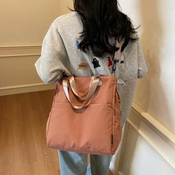 Sac à dos femme léger et polyvalent – porté double ou simple épaule