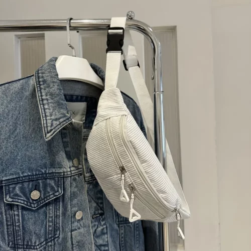 Sac banane femme en velours côtelé – chic et pratique pour le quotidien
