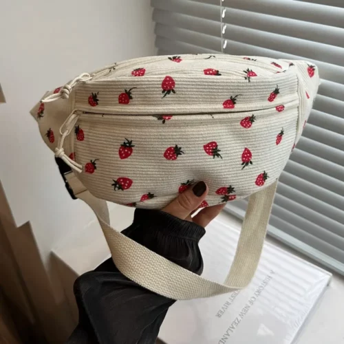 Sac banane femme en velours côtelé motif fraise – bandoulière tendance quotidienne