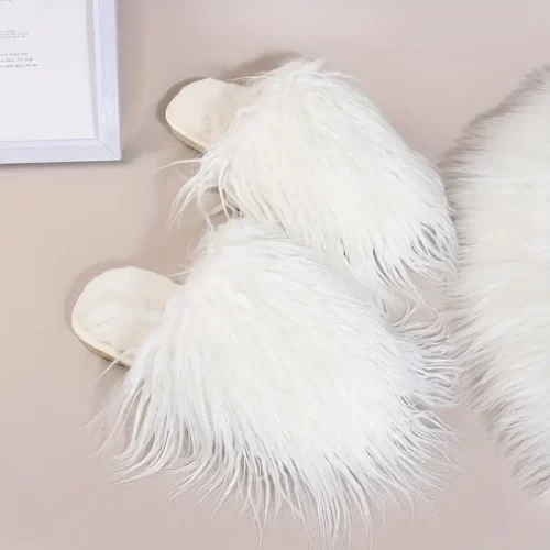 Chaussons femme en fausse fourrure peluche – intérieur chaud et confort moelleux