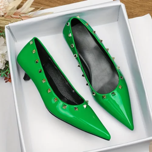 Chaussures femme bout pointu talon bas – élégantes et confortables pour mariage
