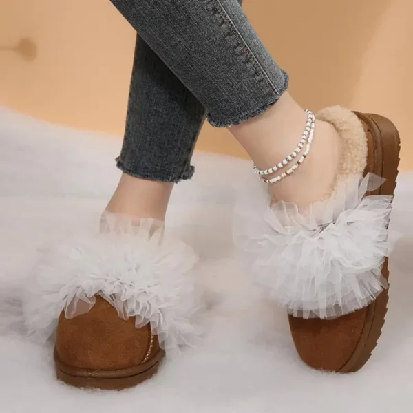 Chaussons femme en fausse fourrure douce avec bordure dentelle – confort cocooning