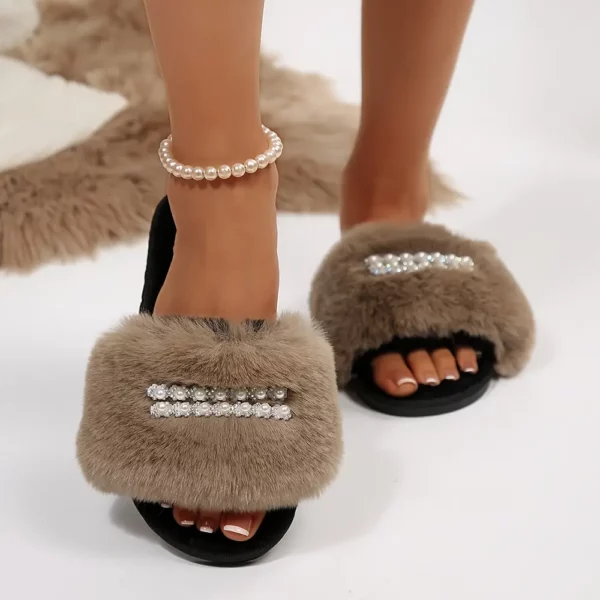 Chaussons femme en fourrure synthétique douce – confort hiver à enfiler antidérapants