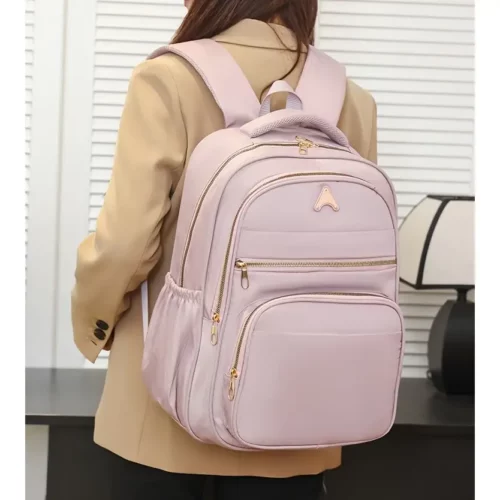 Sac à dos femme léger en nylon – style urbain élégant pour usage quotidien
