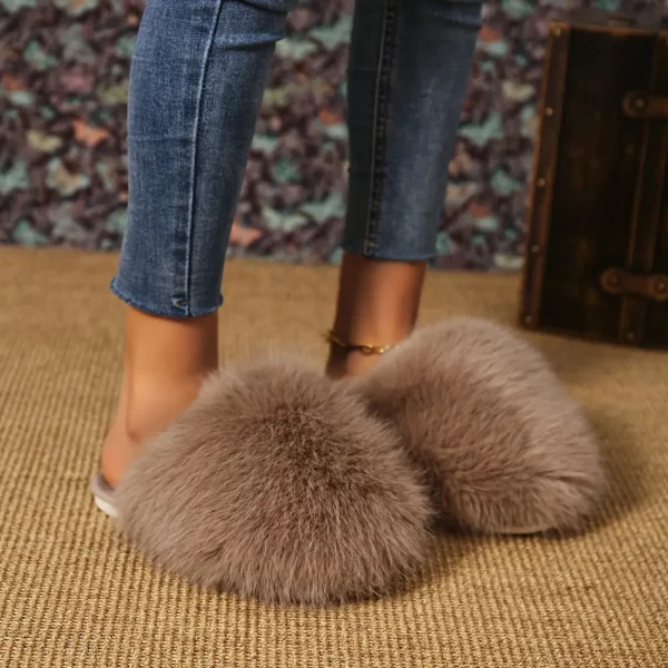 Chaussons femme en fausse fourrure douce – confort intérieur élégant