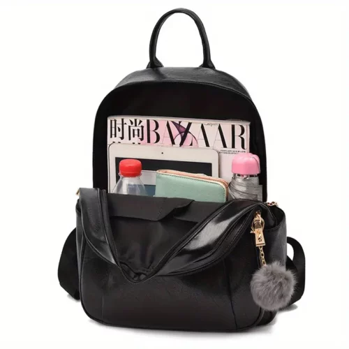 Sac à dos femme léger et élégant – polyester résistant avec pompon déco