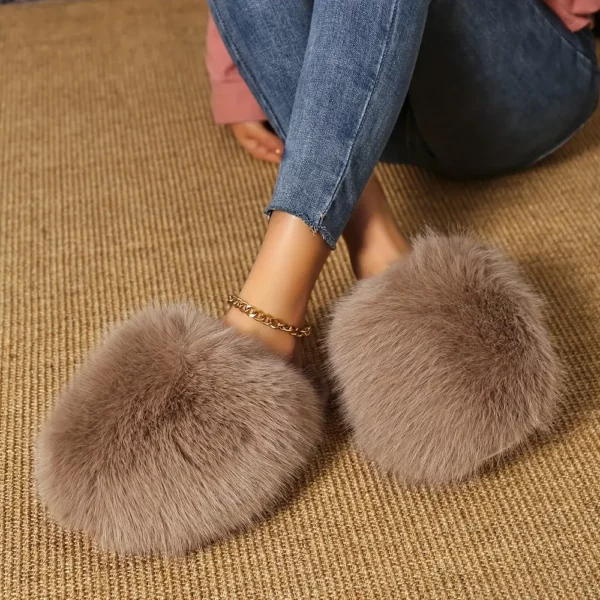 Chaussons femme en fausse fourrure douce – confort intérieur élégant