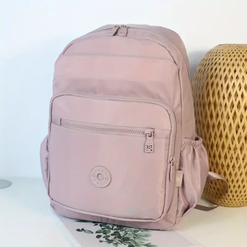 Sac à dos femme léger en nylon résistant – design anti-vol et compartiments multiples