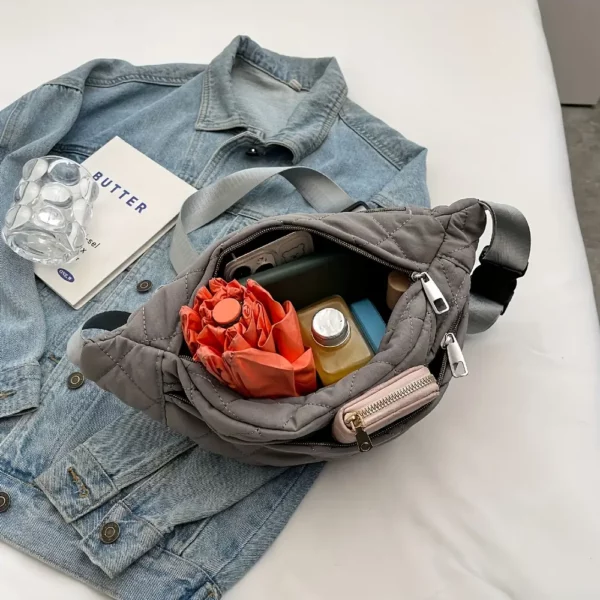 Sac banane femme en velours matelassé – style tendance avec bandoulière ajustable