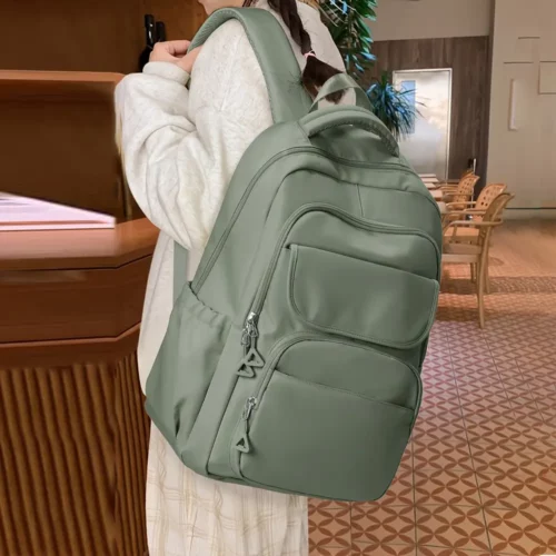 Sac à dos léger femme en nylon imperméable – style urbain et décontracté