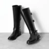 Bottes cavalières femme à talon plat – cuir PU marron avec boucle élégante