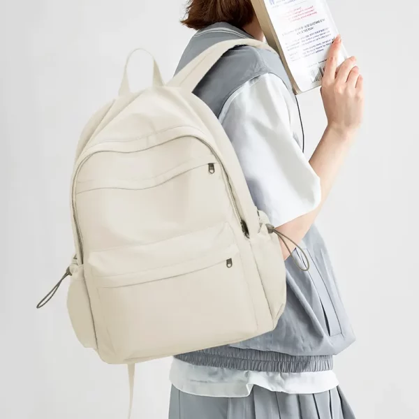 Sac à dos femme nylon ultra léger – compartiments multiples ville et quotidien