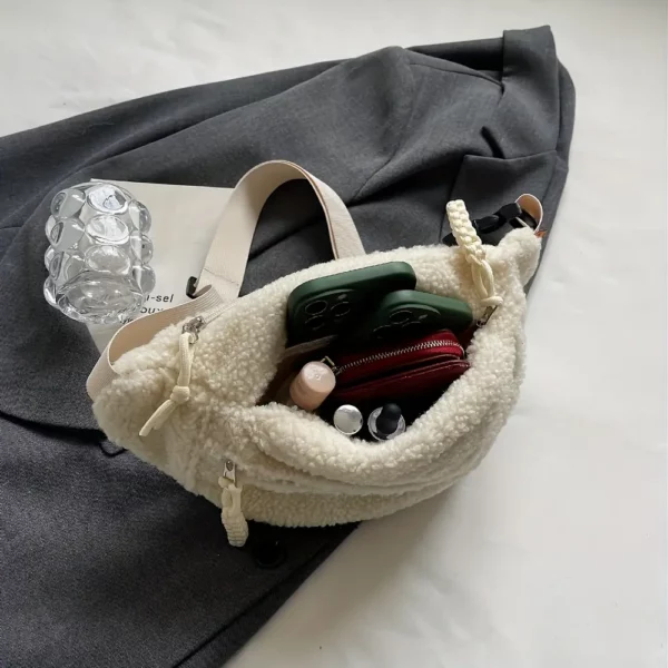 Sac banane en velours peluche femme – porté poitrine tendance et décontracté