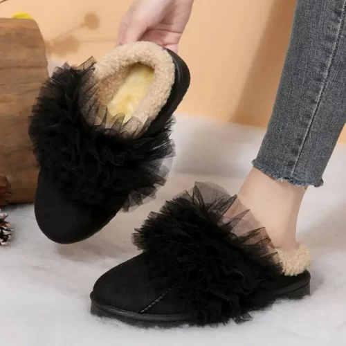 Chaussons femme en fausse fourrure douce avec bordure dentelle – confort cocooning
