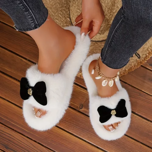 Chaussons femme en fausse fourrure – intérieur chaud et semelle antidérapante