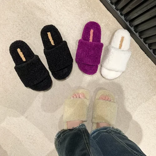 Chaussons femme en peluche douce – confort moelleux pour intérieur cosy