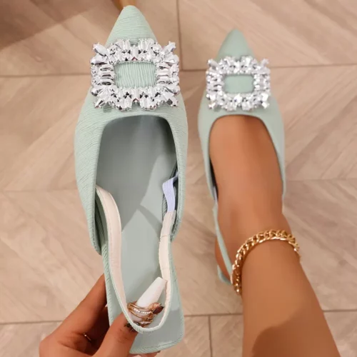 Sandales à petit talon pour mariage femme – bout pointu et strass élégants