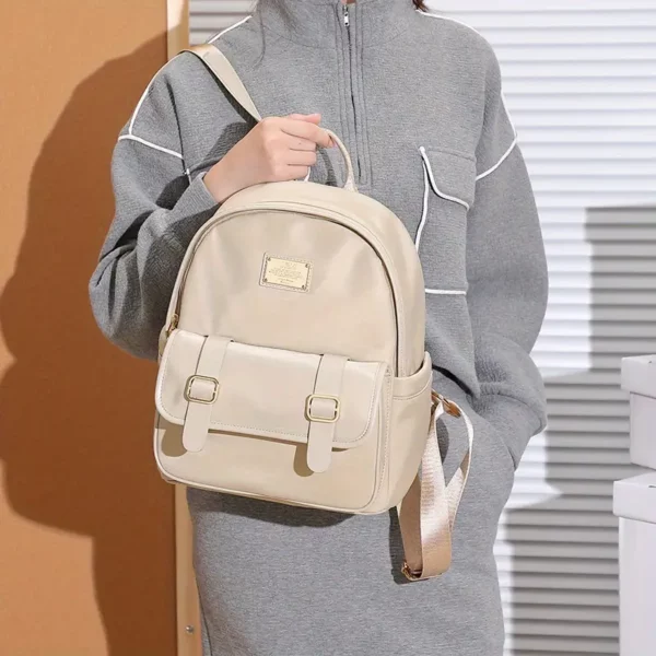 Sac à dos femme Oxford léger et résistant – design urbain élégant 2025