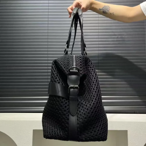 Sac week-end femme en nylon imperméable – bandoulière ajustable et poche avant