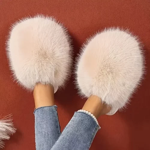 Pantoufles femme en fausse fourrure – chaussons confort douillets intérieur
