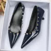 Chaussures femme bout pointu talon bas – élégantes et confortables pour mariage