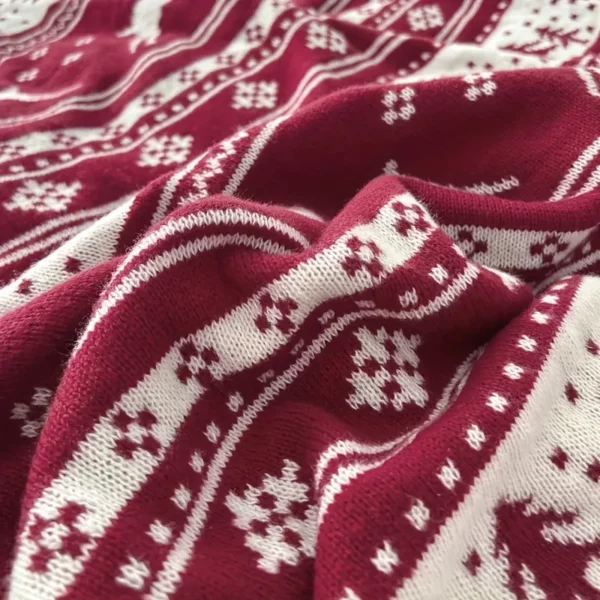 Plaid de Noël tricoté motif renne et flocon – déco chaleureuse festive