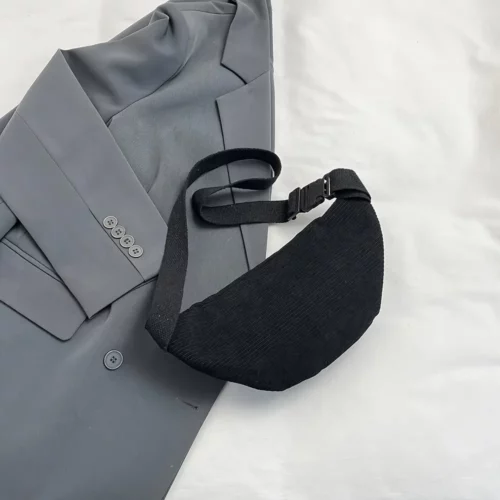 Sac banane femme en velours côtelé – style chic avec bandoulière ajustable
