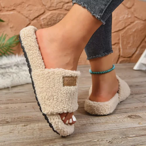 Chaussons femme en fausse fourrure douce – confort chaud à enfiler maison